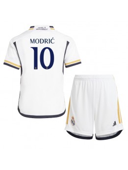 Otroški Nogometna dresi replika Real Madrid Luka Modric #10 Domači 2023-24 Kratek rokav (+ hlače)